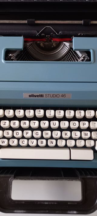 Macchina da scrivere Olivetti Studio 46