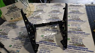 Marco consola central USB Peugeot 208