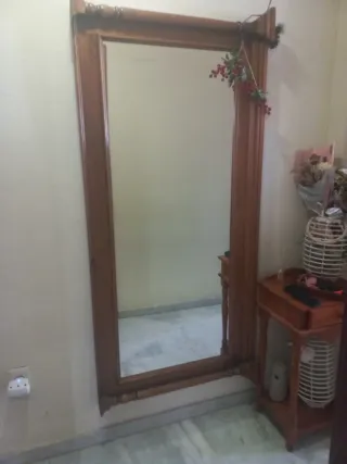 Espejo de madera grande