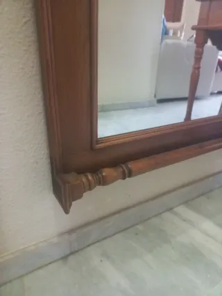 Espejo de madera grande