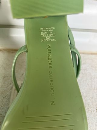 Tacones verde menta Pull and Bear