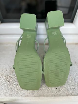 Tacones verde menta Pull and Bear