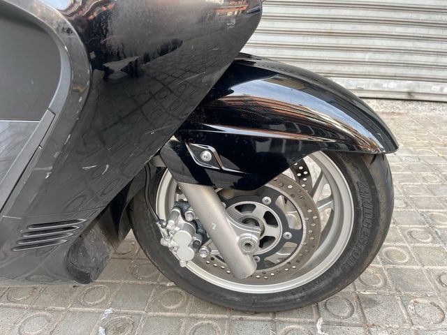 Suzuki burgman 400