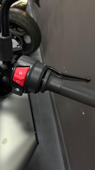 Husqvarna Svartpilen 401