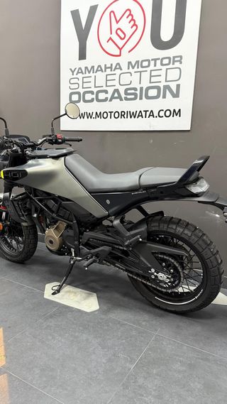 Husqvarna Svartpilen 401