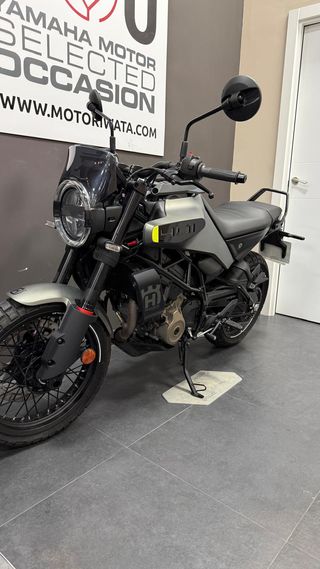Husqvarna Svartpilen 401