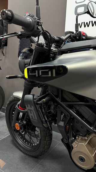 Husqvarna Svartpilen 401