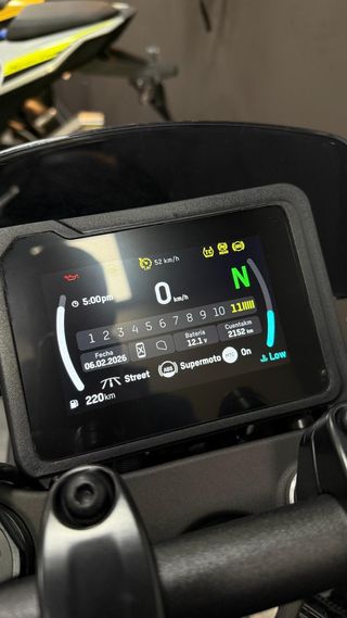 Husqvarna Svartpilen 401