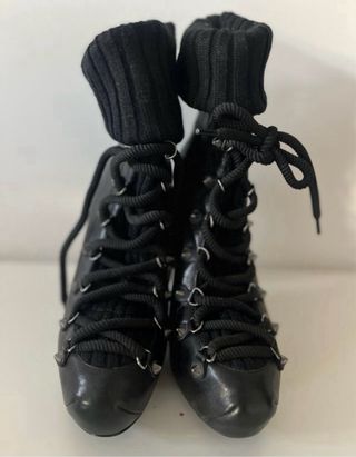 Botines Pierre Balmain Tacón Alto Negros