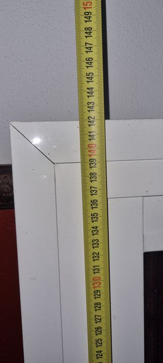 Ventana aluminio con reja hierro macizo