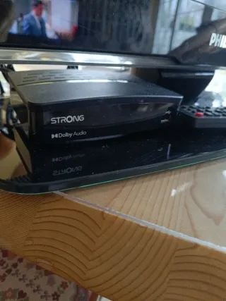 Televisor Philips 37'' Negro + TDT 1080p