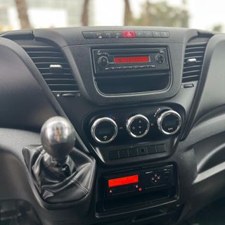 IVECO DAILY 70C 15 CON PLATAFORMA