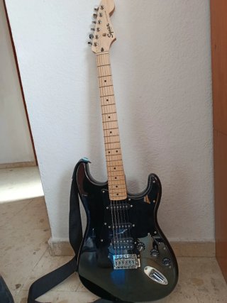 Guitarra Eléctrica Squier Sonic Strat HSS + ampli