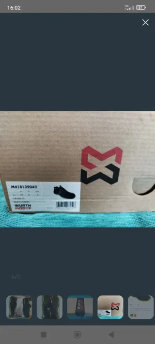 Zapatos de seguridad Wurth Modyf negros y verdes.