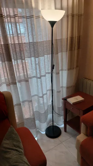 Lámpara de pie moderna