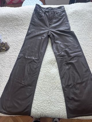 Pantalones de cuero marrones