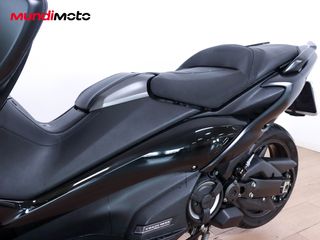 YAMAHA T-MAX 560 TECH MAX