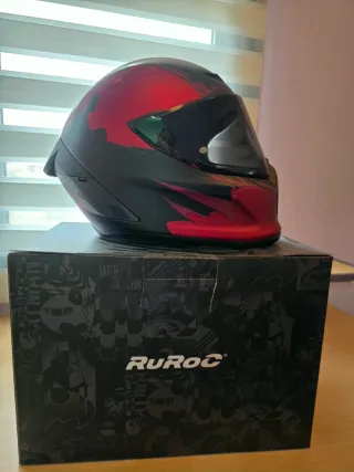 Casco Ruroc Batman con manos libres