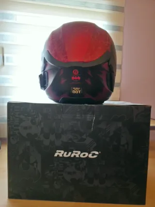 Casco Ruroc Batman con manos libres