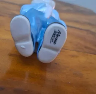 Statuetta bambino in porcellana