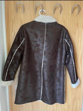 Chaqueta piel sintética Mango marrón