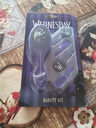 Set Spazzola e Fermagli Wednesday