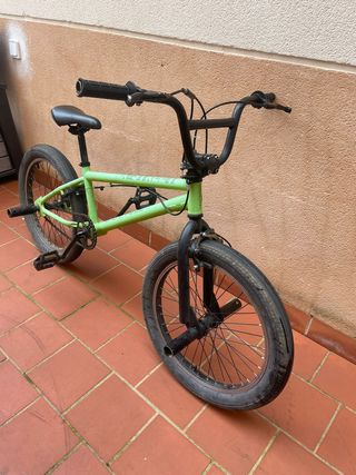 Bicicleta BMX Verde