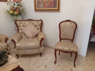 Sofá y butacones Luis XV beige y rosa