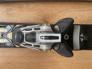 Esquís Atomic Metron 11.85 con fijaciones