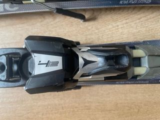 Esquís Atomic Metron 11.85 con fijaciones