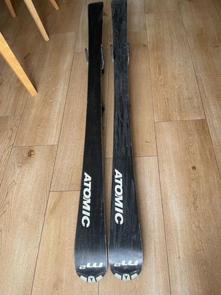 Esquís Atomic Metron 11.85 con fijaciones