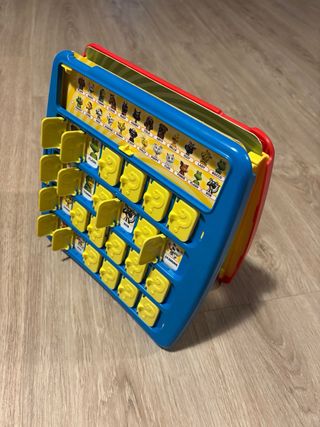 Juego de mesa ¿Quién es Quién? / Quem é Quem?