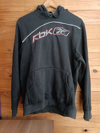 Sudadera Reebok Color Negro, Rojo y Blanco Talla L