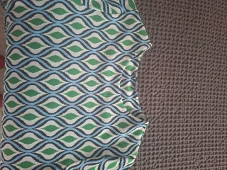 Vestido corto estampado geométrico