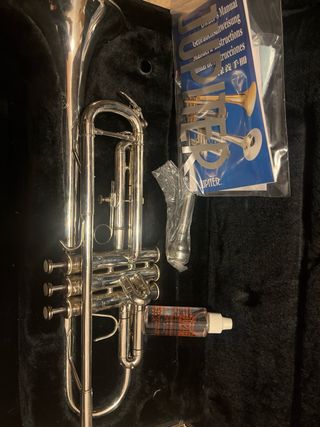 Trompeta Jupiter TR600 plateada