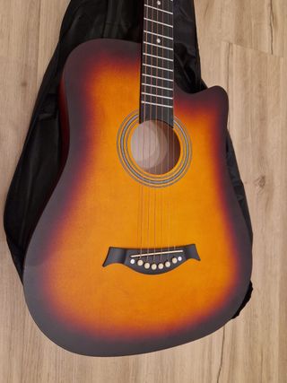 Guitarra Acústica con Funda