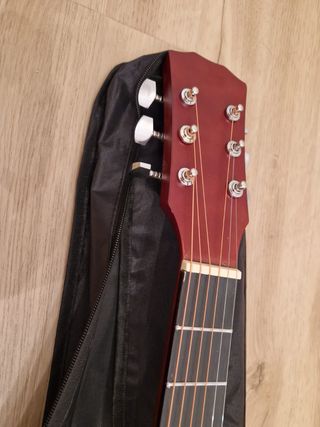 Guitarra Acústica con Funda