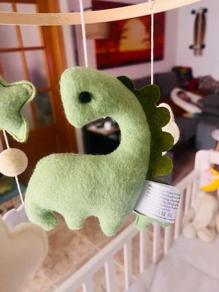 Móvil Cuna Dinosaurios Estrellas + Soporte madera