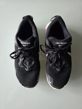 Zapatillas Nike Renew Ride Mujer Negras Blancas