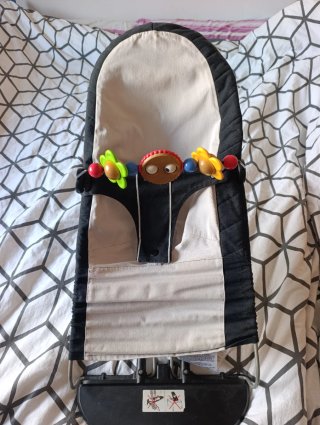 Hamaca BabyBjörn con 2 fundas y juguete
