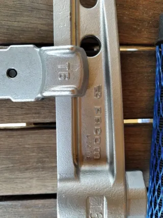 Extractor de 2 garras Facom U.32T6/20