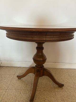 Mesa redonda y ovalada de madera maciza