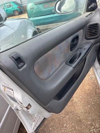 Despiece Renault Laguna I 1.8