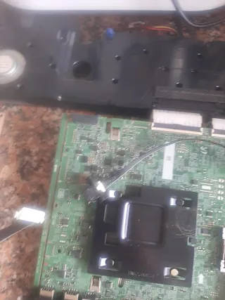 Despiece TV Samsung UE55NU8005T