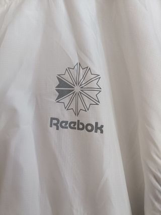 Sudadera Reebok Color Blanco y Azul Talla M.