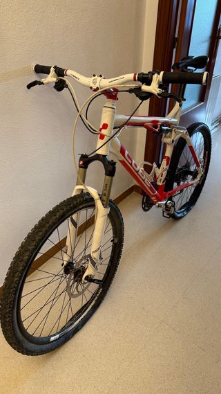 Cube AMS 100 Doble Suspensión XT