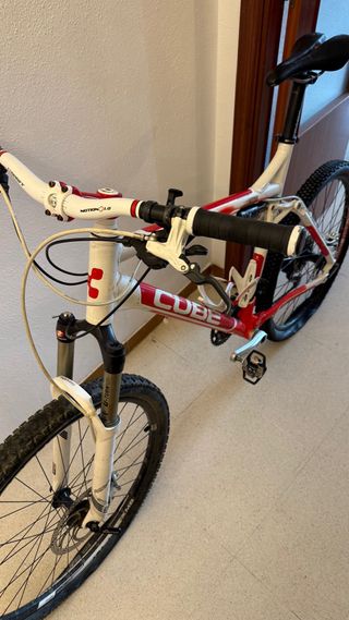 Cube AMS 100 Doble Suspensión XT