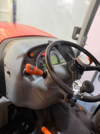 Tractor Frutero con Cabina