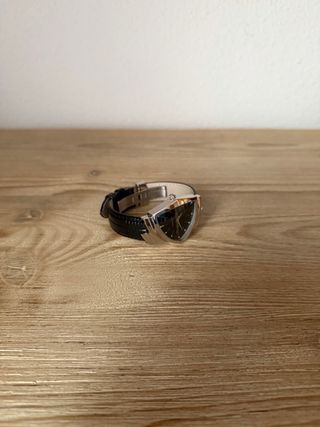 Reloj Hamilton Ventura Quartz Negro/Plata