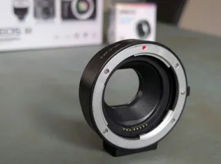 Canon EOS M Cámara Digital + Accesorios